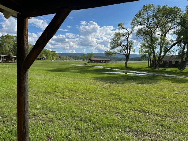 Circe Bar Ranch Customer picture family Cesar