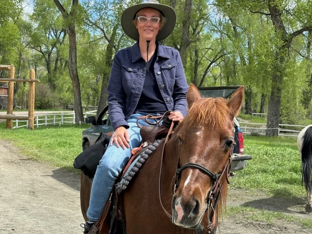 Circle Bar Ranch Mevrouw Cesar