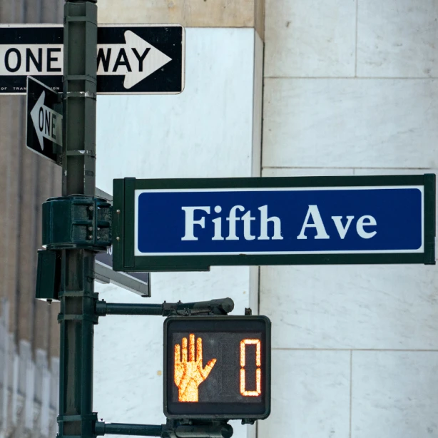 US New York fifth avenue straatnaambord