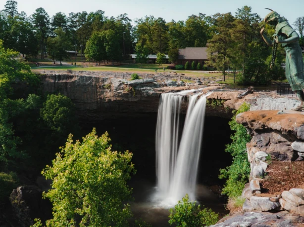 USA Deep South Alabama Noccalula Falls