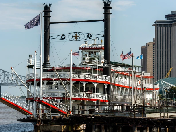 USA louisiana New Orleans mississippi streamboat unsplash