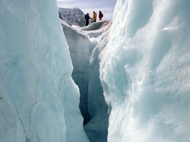 ca_glacier_winter_snow_crevasse