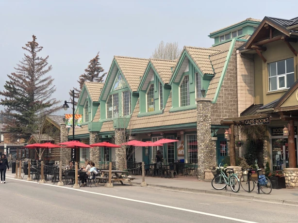 CA Alberta Canmore town