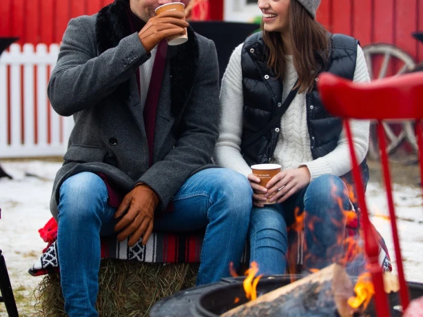 ca_couples_event banff christmas market winter