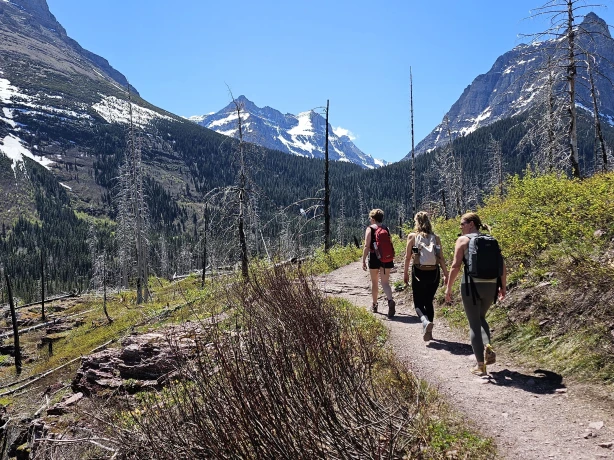 US Montana Glacier National park hiking