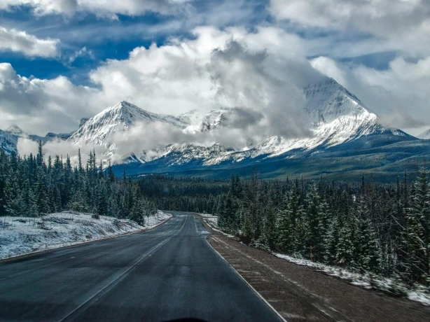 Us road yellowstone nationalparks