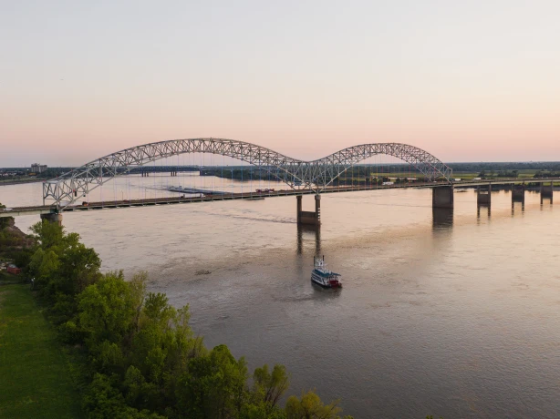 US-Tennessee-Memphis-MississippiRiver