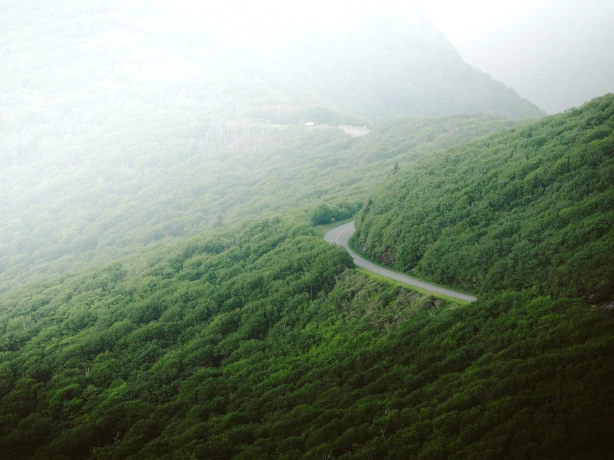 USA north carolina blue ridge parkway clouds wes hicks unsplash