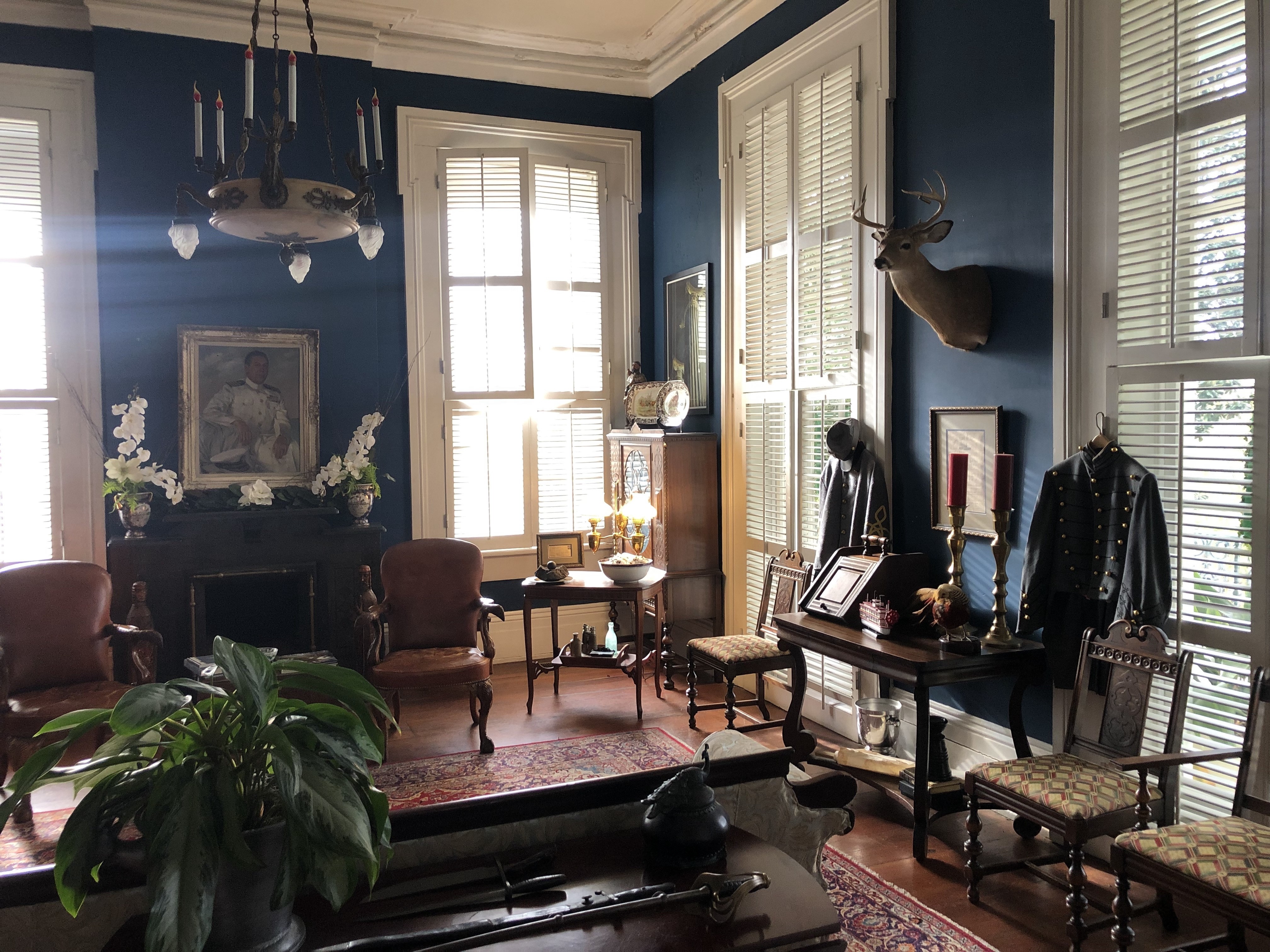 US Mississippi Vicksburg Duff Green Mansion blue room