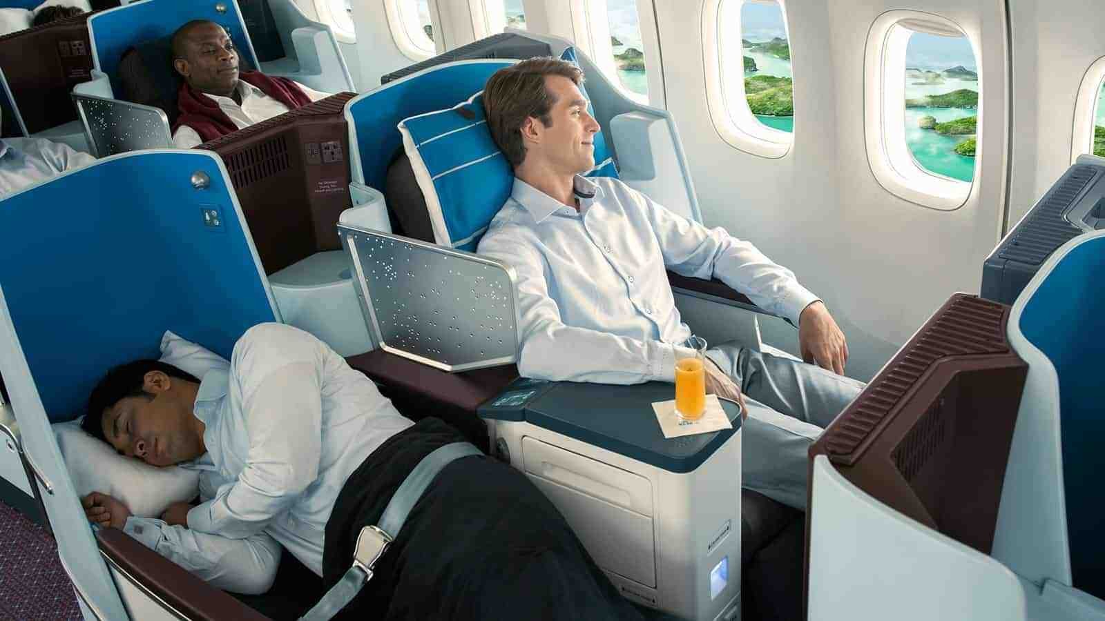 US VLIEGEN KLM 777 Business Class