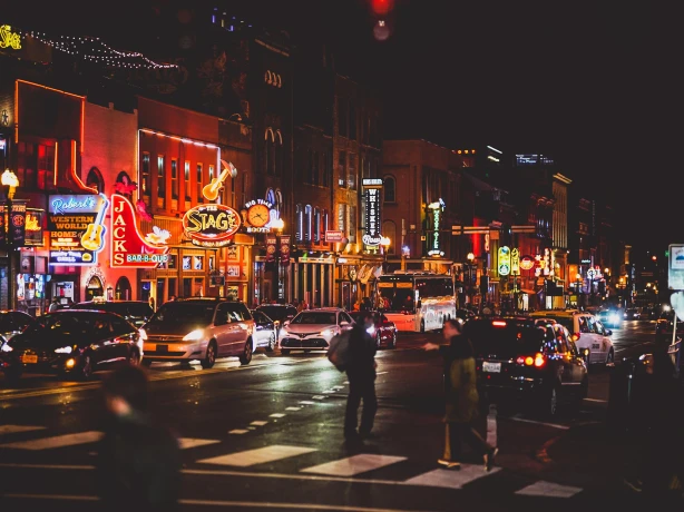 USA Tennessee Nashville nightlife broadway chad morehead unsplash
