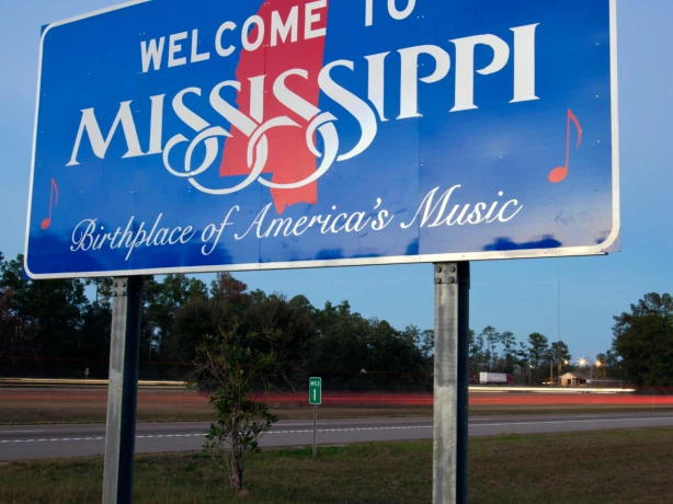 Us mississippi roadsign
