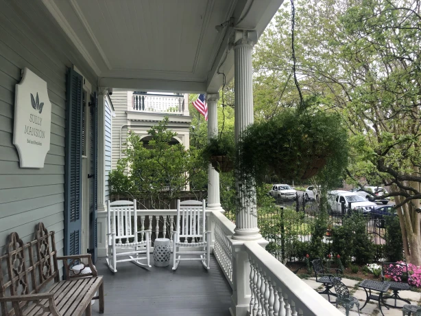 US Louisiana New Orleans Sully Mansion varanda