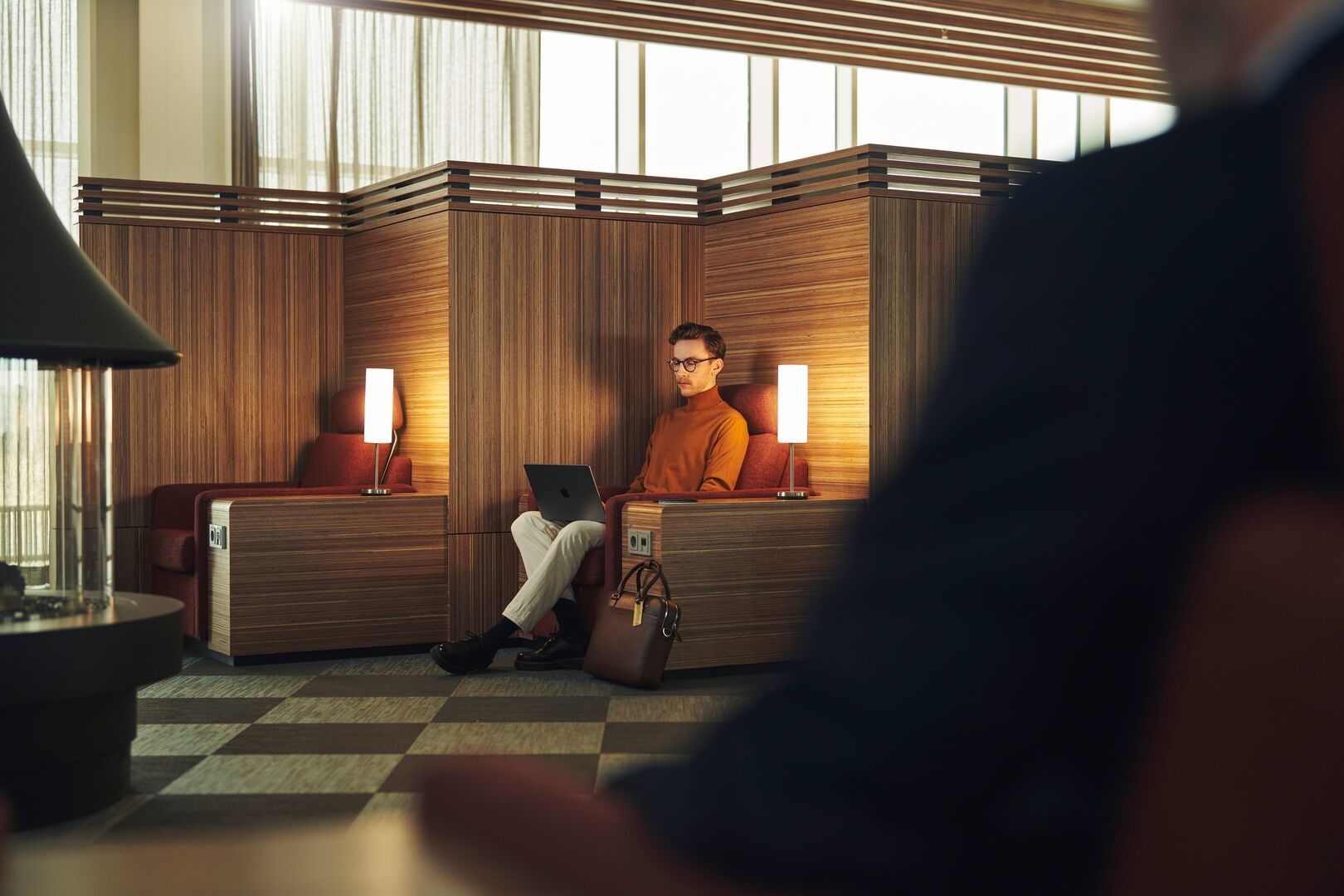 Large Icelandair Saga Lounge 15