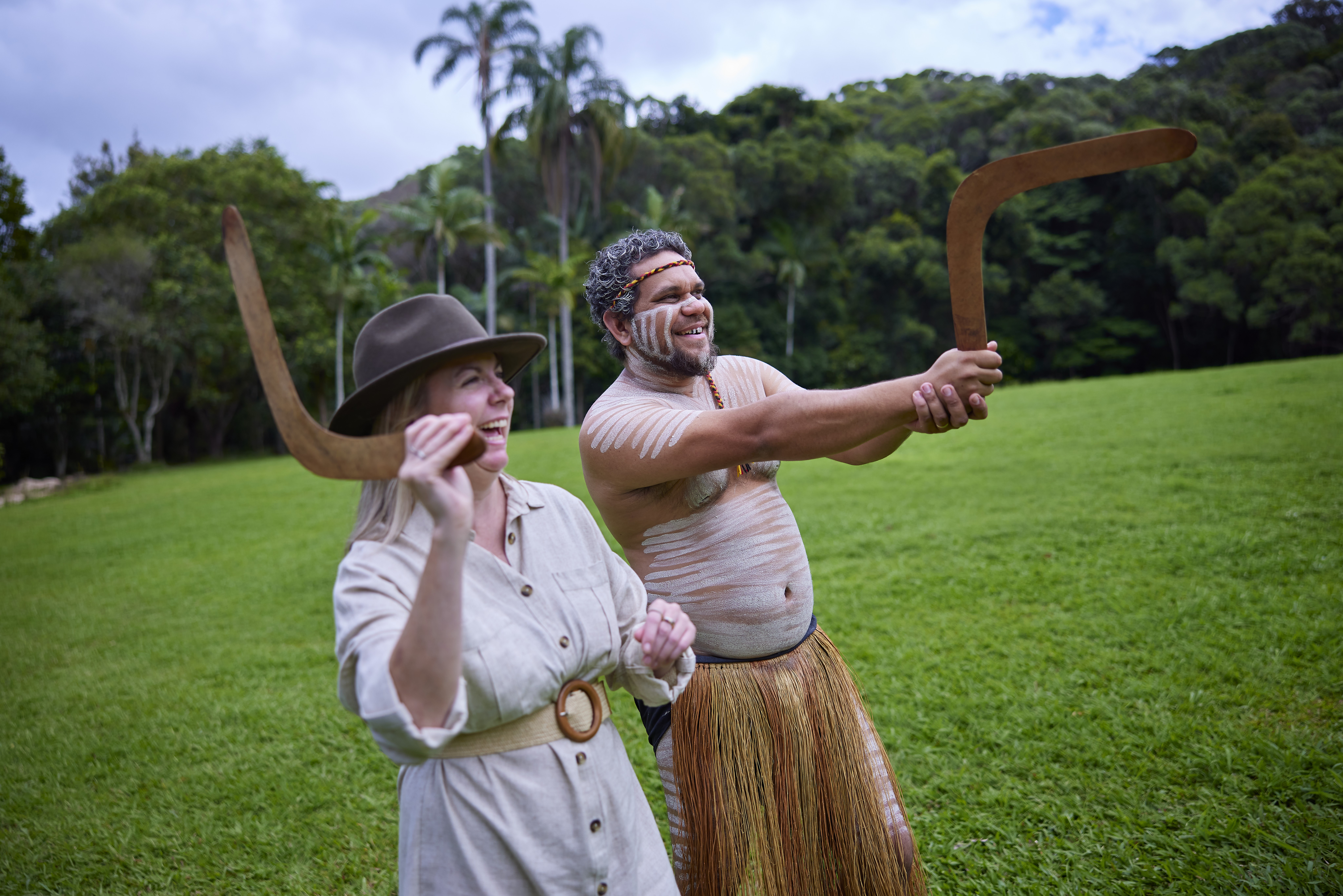 Aus qld cairns indigneous guide boomerang credit Tourism and Events Queensland