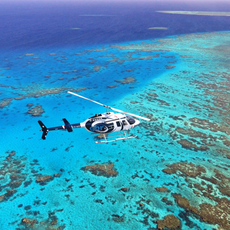 Helikoptervlucht over de oostkust van Australië